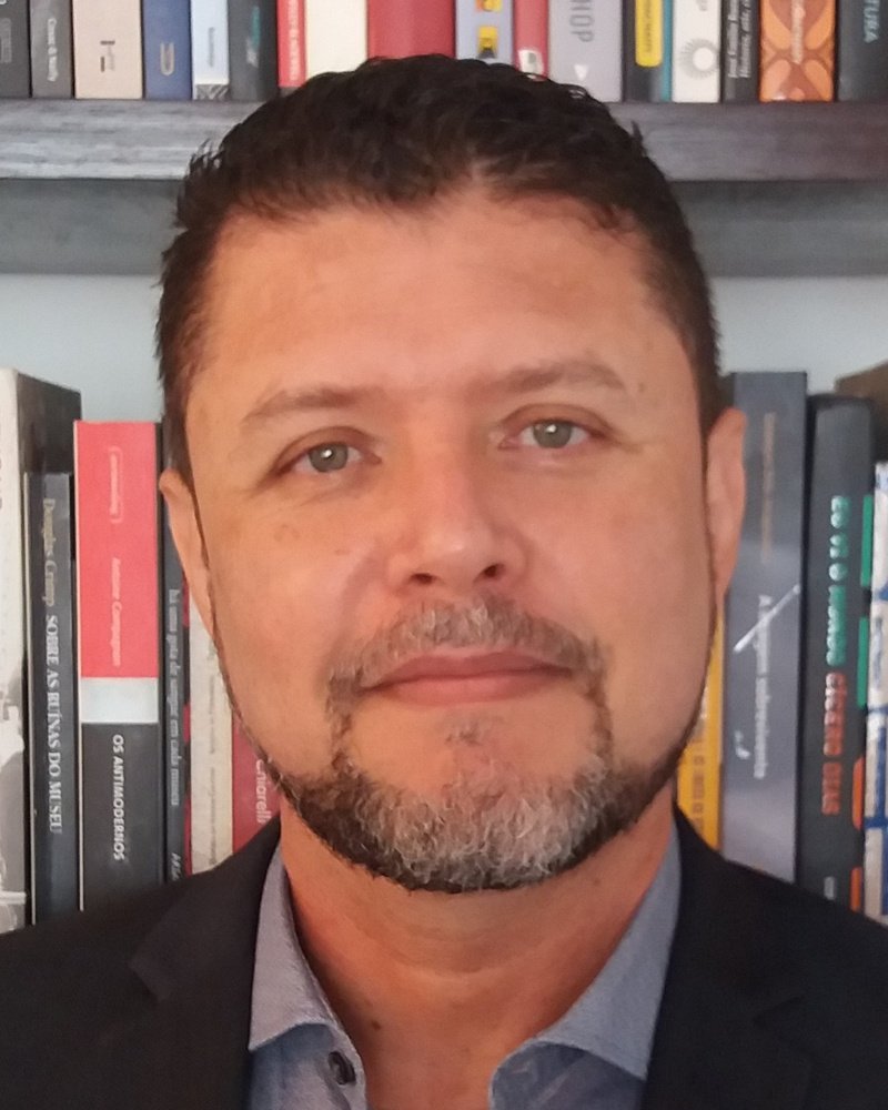 Emerson Dionisio de Oliveira  