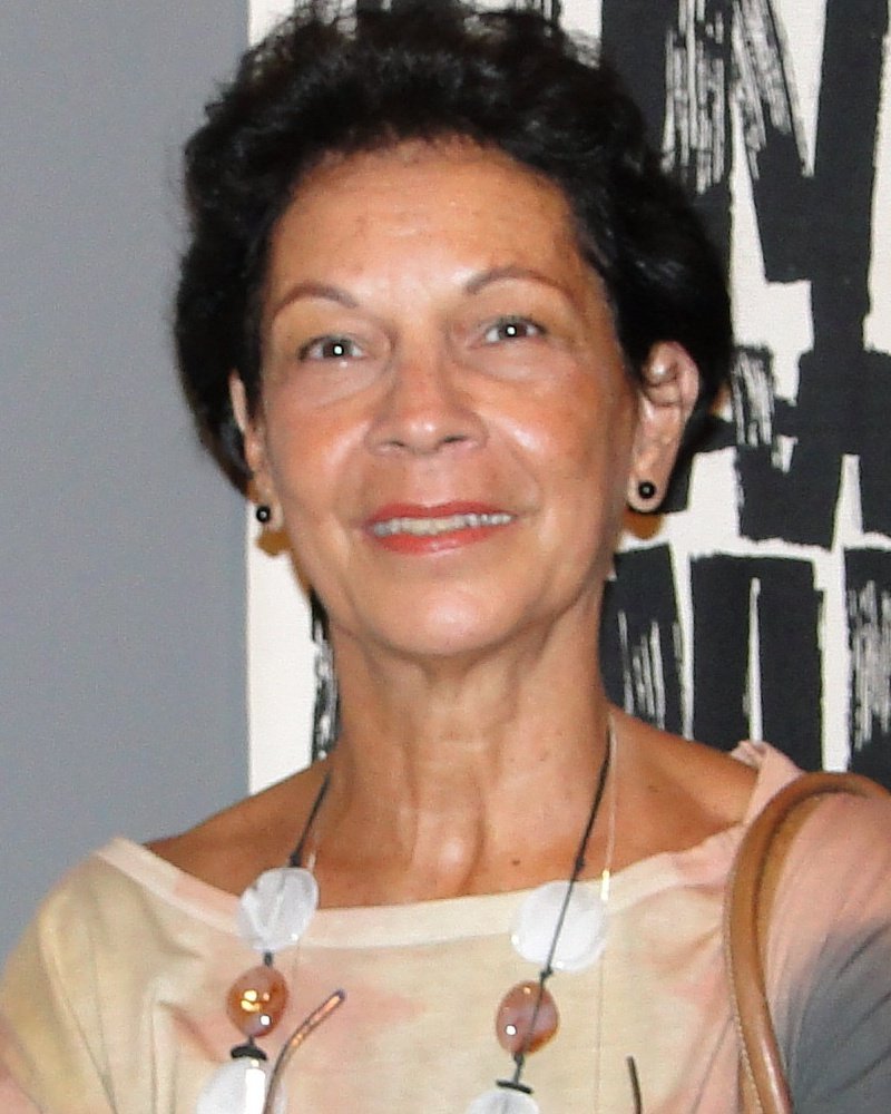 Maria Luisa Luz Távora  